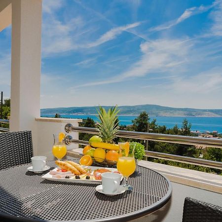 Apartmani Tomeri Starigrad Paklenica Exterior foto